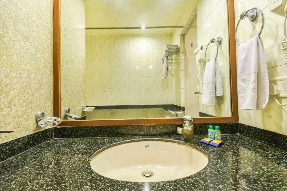 เดอะเพรสซิเดนท์โฮเต็ล Hotel ปูเน่ ภายนอก รูปภาพ