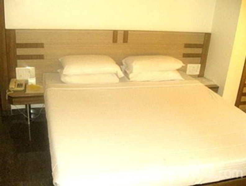 เดอะเพรสซิเดนท์โฮเต็ล Hotel ปูเน่ ภายนอก รูปภาพ