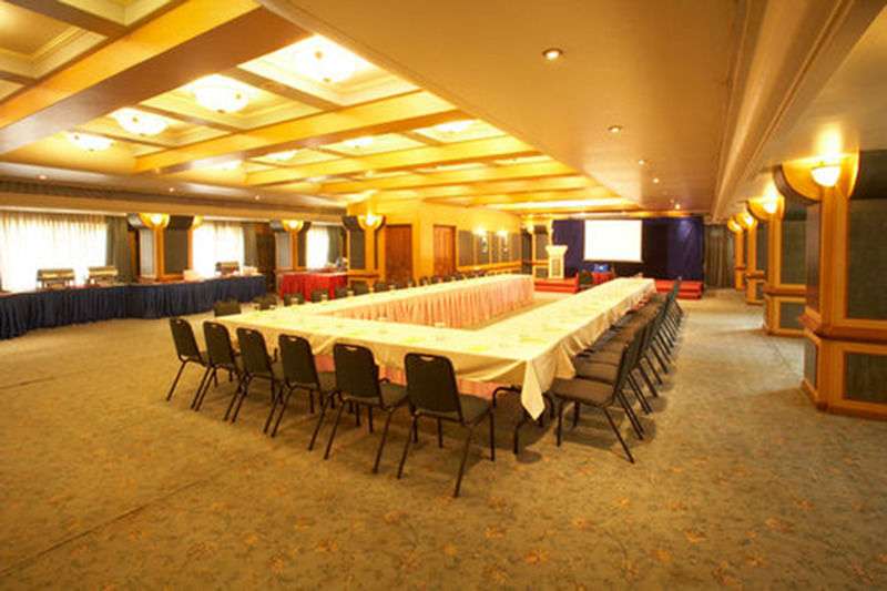 เดอะเพรสซิเดนท์โฮเต็ล Hotel ปูเน่ ภายนอก รูปภาพ