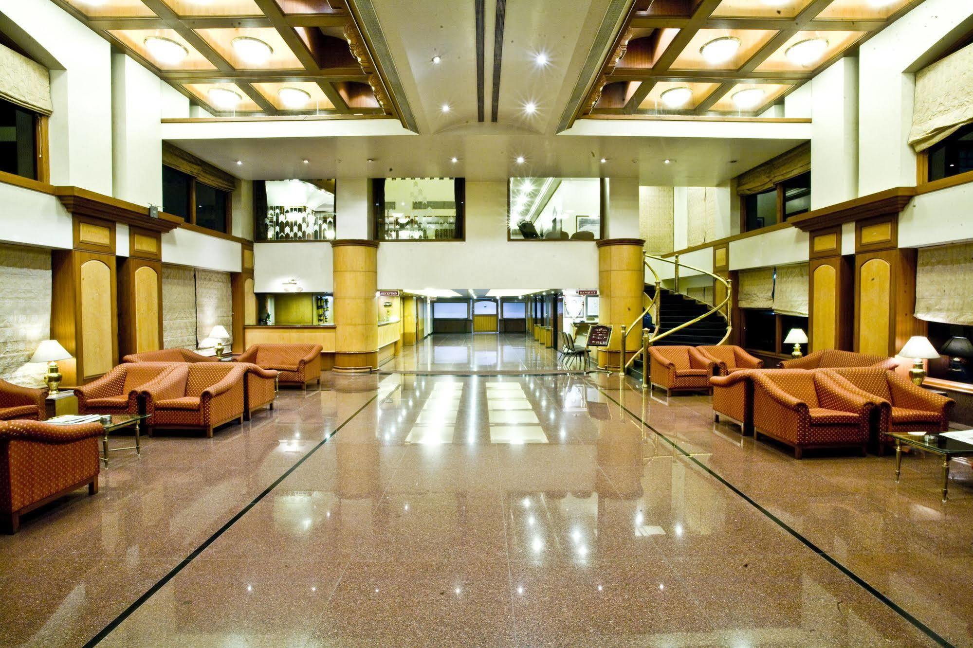 เดอะเพรสซิเดนท์โฮเต็ล Hotel ปูเน่ ภายนอก รูปภาพ