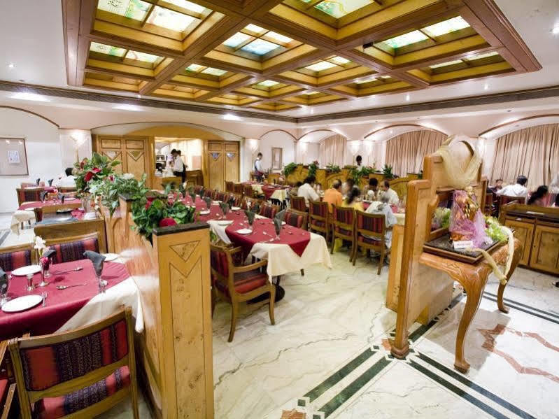 เดอะเพรสซิเดนท์โฮเต็ล Hotel ปูเน่ ภายนอก รูปภาพ